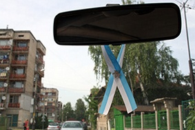 Her arabaya – kurdele!